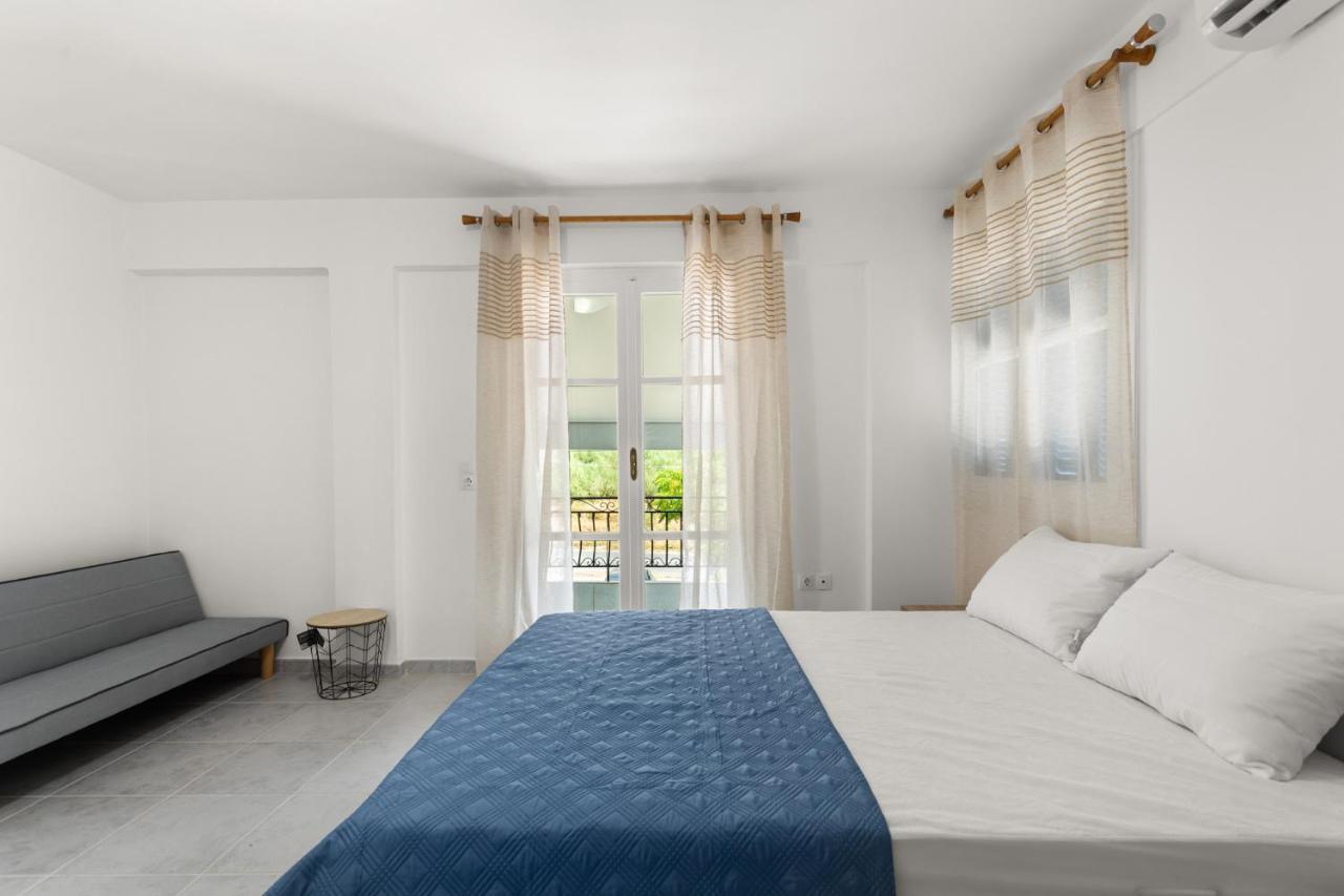 Nikolas Apartments Stoupa Lévktron Extérieur photo