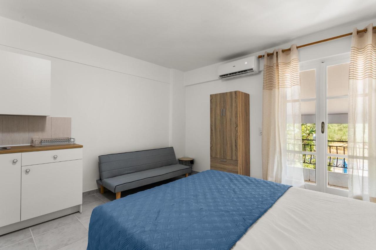 Nikolas Apartments Stoupa Lévktron Extérieur photo